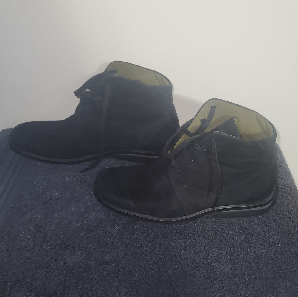 Rockport Women's Black suede leather lace up size 8 ankle boots